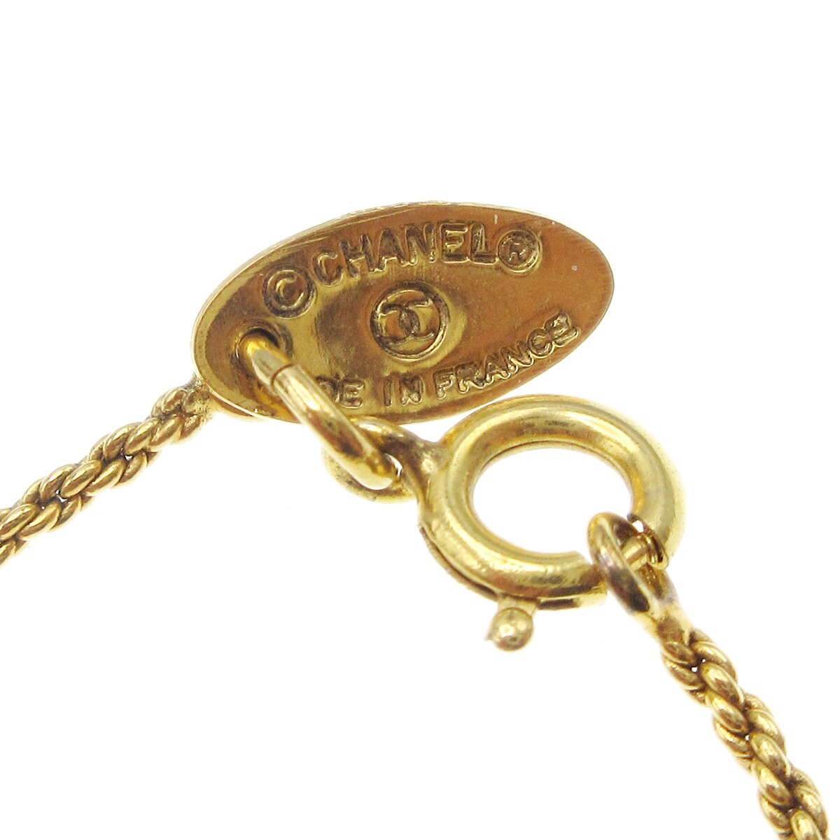 Chanel Chanel CC Round Pendant Necklace Metal Goud