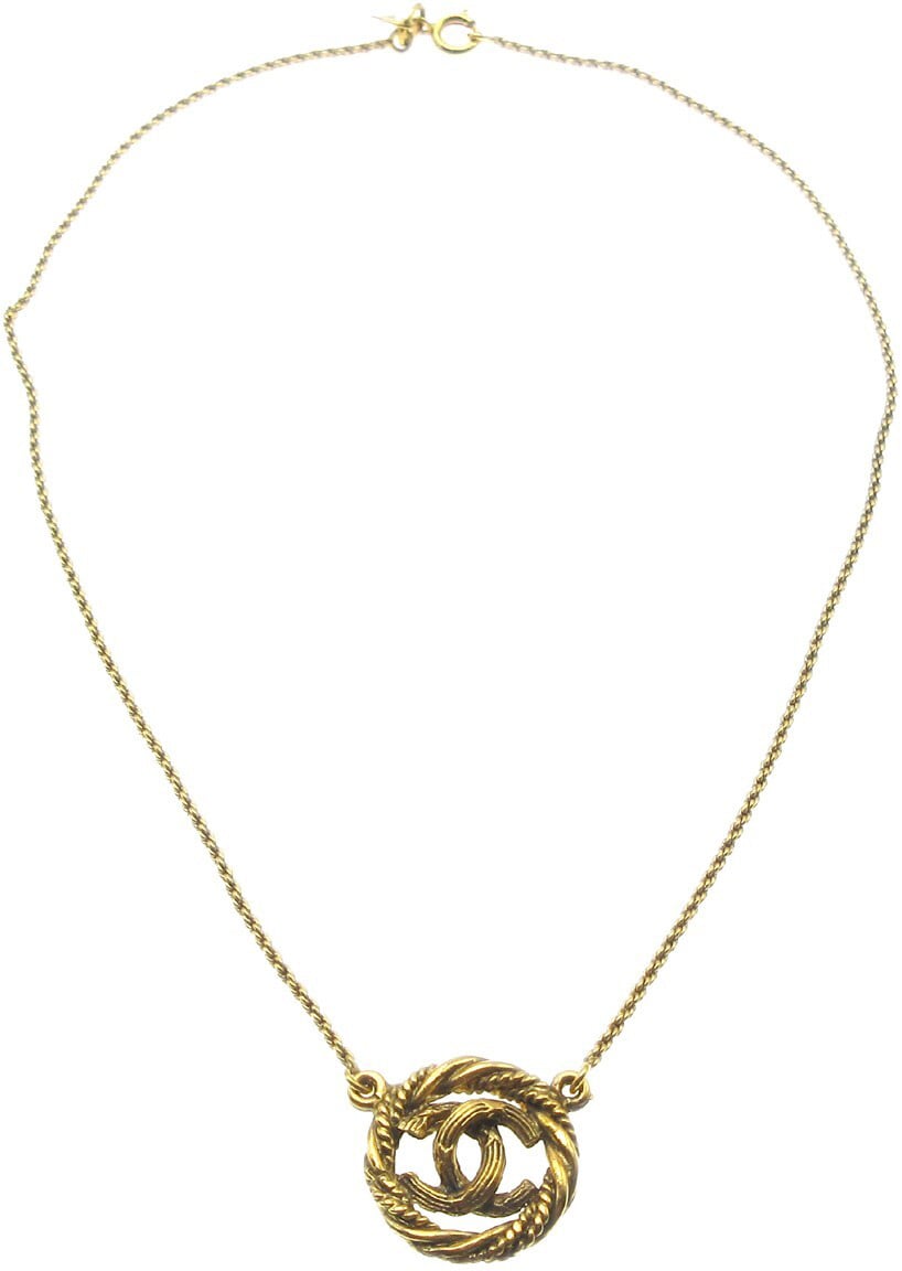 Chanel Chanel CC Round Pendant Necklace Metal Goud