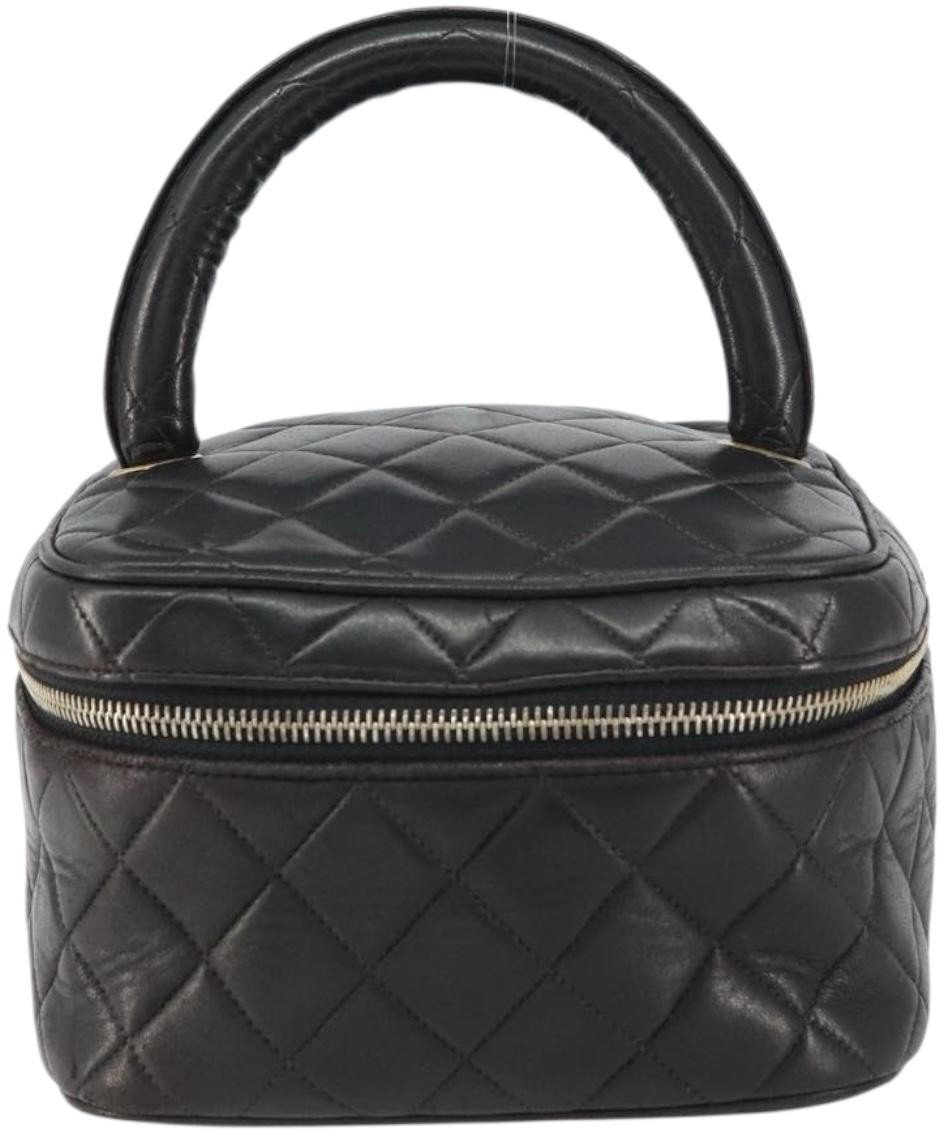 Chanel Chanel Vintage Cosmetic Case Quilted Lambskin Medium Zwart
