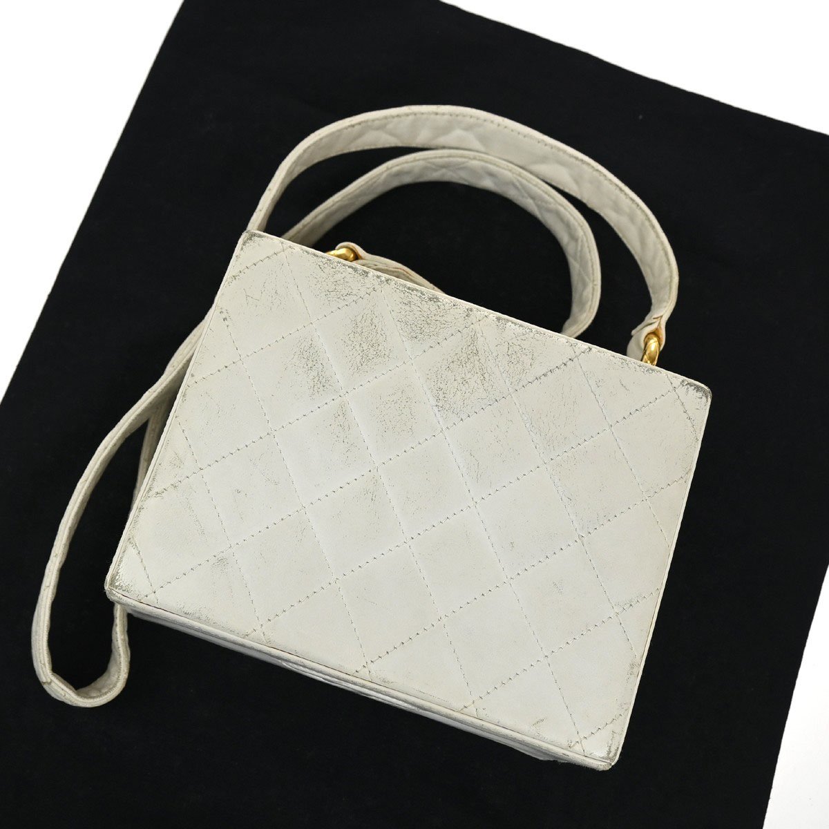 Chanel Chanel CC Logo Chain Handbag Canvas and Leather Divers