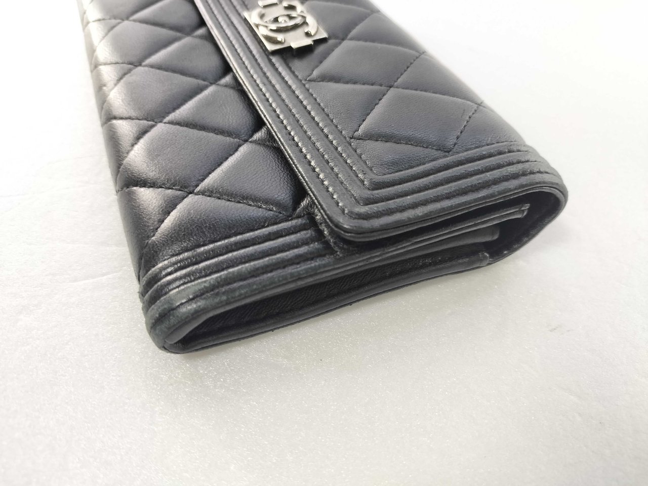 Chanel Boy Flap Quilted Lambskin Long Zwart