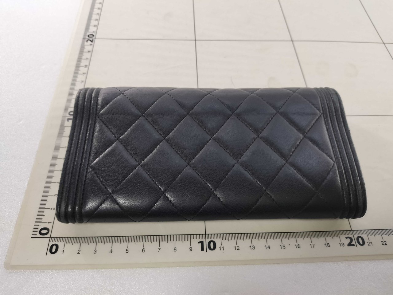 Chanel Boy Flap Quilted Lambskin Long Zwart