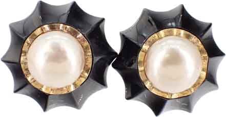 Chanel Chanel Vintage Earring Metal Zwart