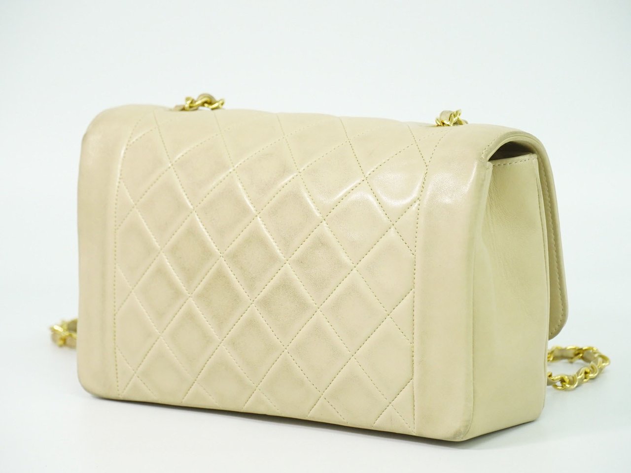 Chanel Chanel Vintage CC Chain Flap Bag Quilted Lambskin Medium Beige