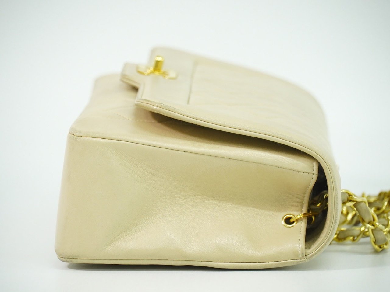 Chanel Chanel Vintage CC Chain Flap Bag Quilted Lambskin Medium Beige