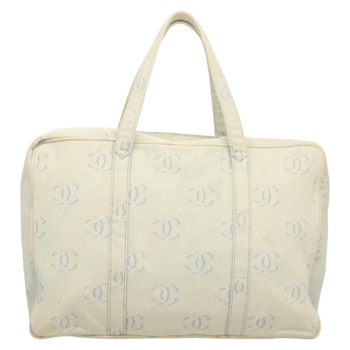 Chanel Chanel Zip Around Travel Bag Denim Blauw