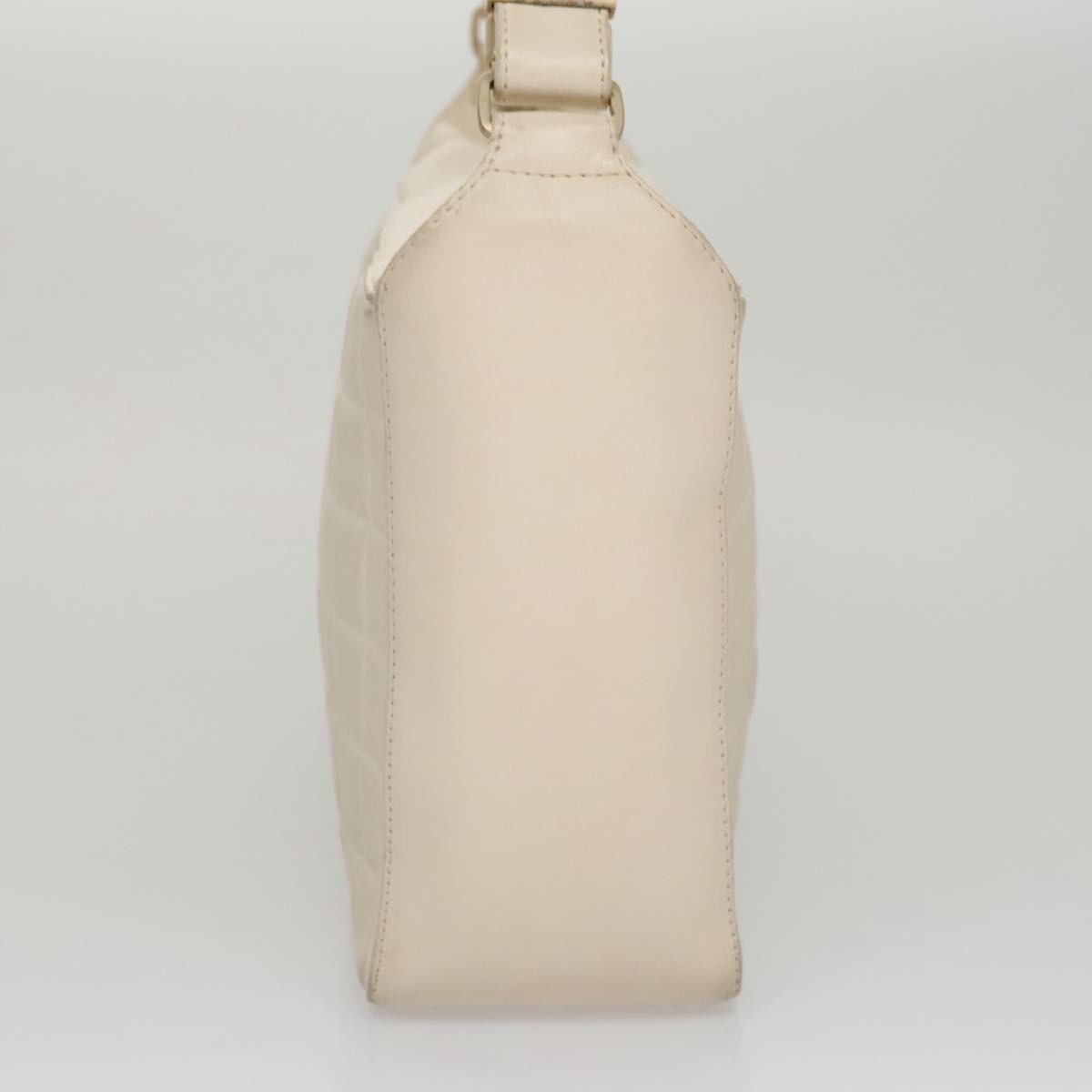 Chanel Chanel Chocolate Bar CC Shoulder Bag Quilted Leather Medium Wit