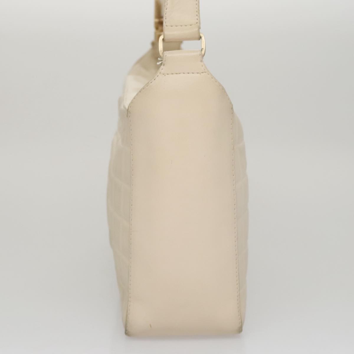 Chanel Chanel Chocolate Bar CC Shoulder Bag Quilted Leather Medium Wit