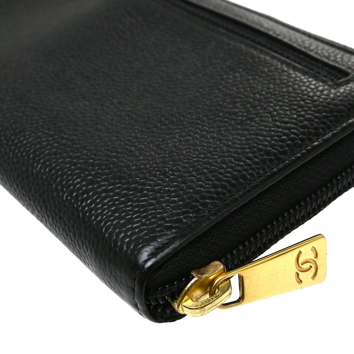 Chanel Timeless CC Zipped Caviar Long Zwart