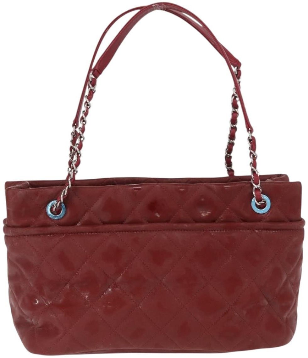 Chanel Chanel Timeless CC Soft Tote Quilted Patent Medium Rood