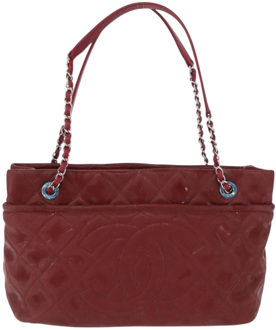 Chanel Chanel Timeless CC Soft Tote Quilted Patent Medium Rood