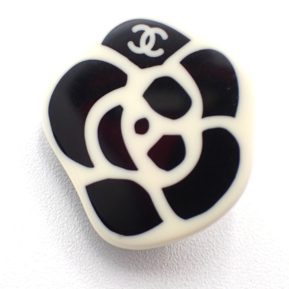 Chanel Chanel Vintage Camellia Clip-On Earrings Plastic Wit