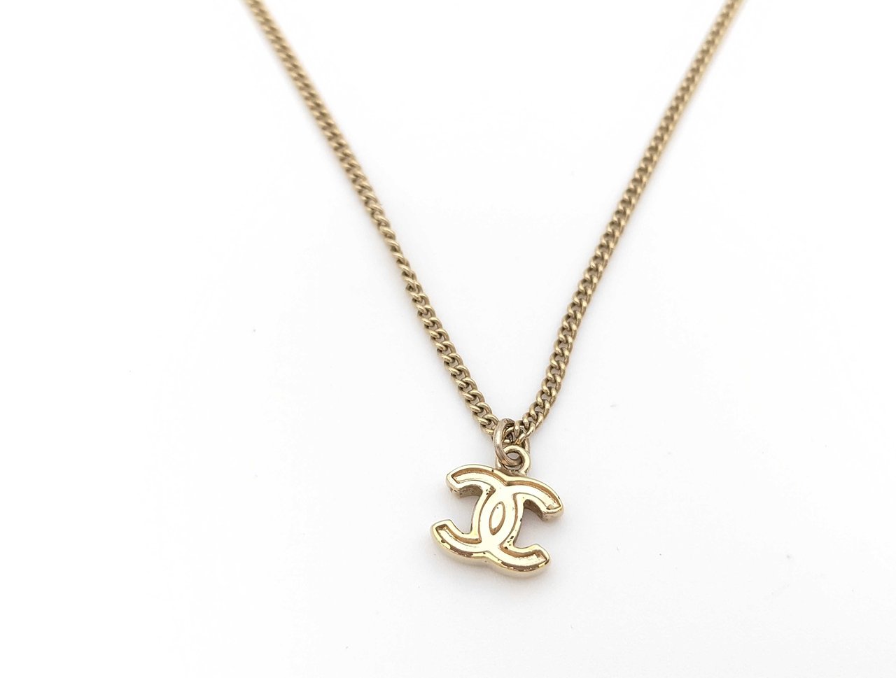 Chanel Barrettes Logo Chanel Plated Gold Goud