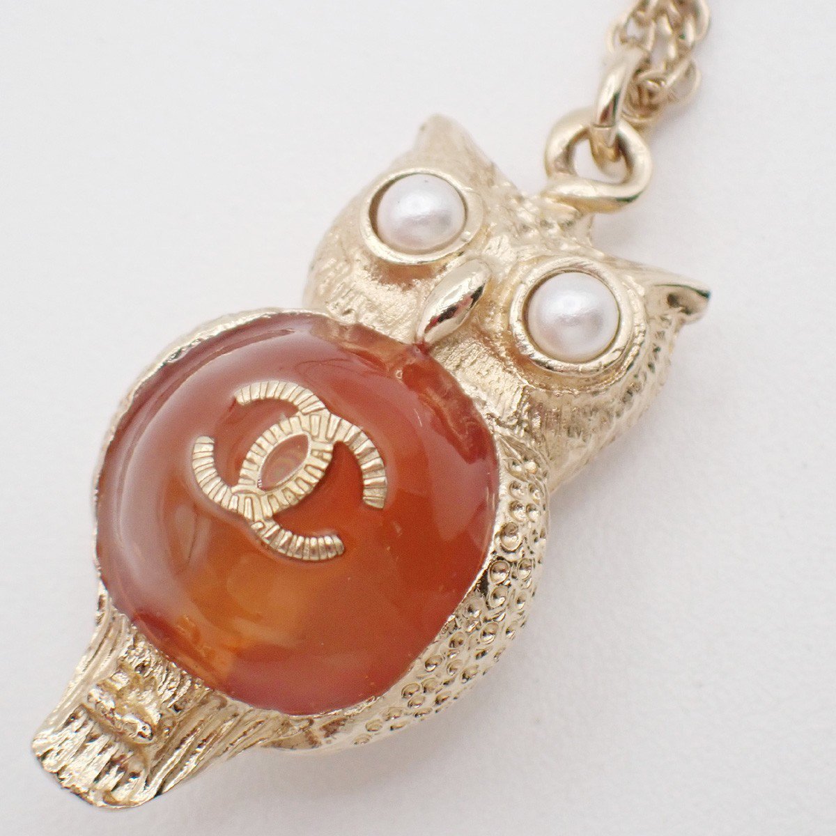 Chanel Owl Pendant Necklace Gold Plated Goud