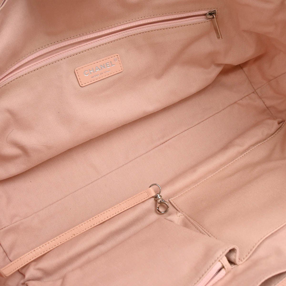 Chanel Chanel Double Face Deauville Tote Fringe Quilted Canvas Medium Roze