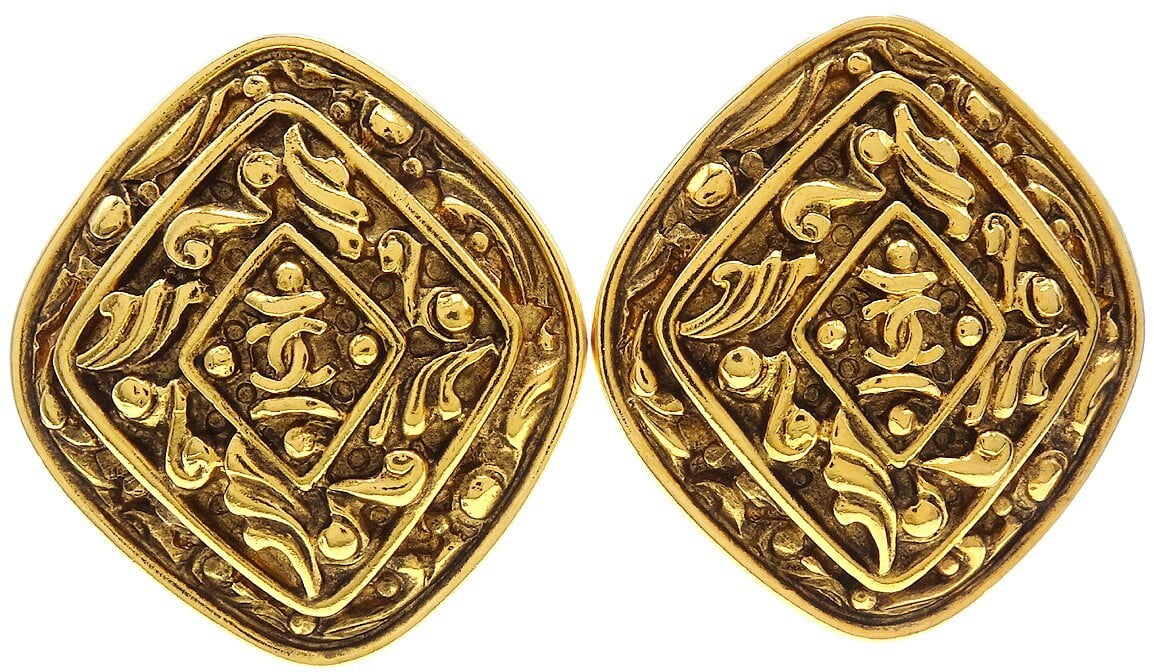 Chanel Chanel Vintage Diamond Clip-On Earrings Gold-plated Goud