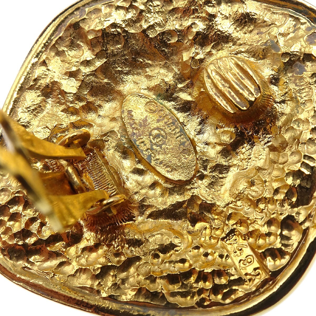 Chanel Chanel Vintage Diamond Clip-On Earrings Gold-plated Goud