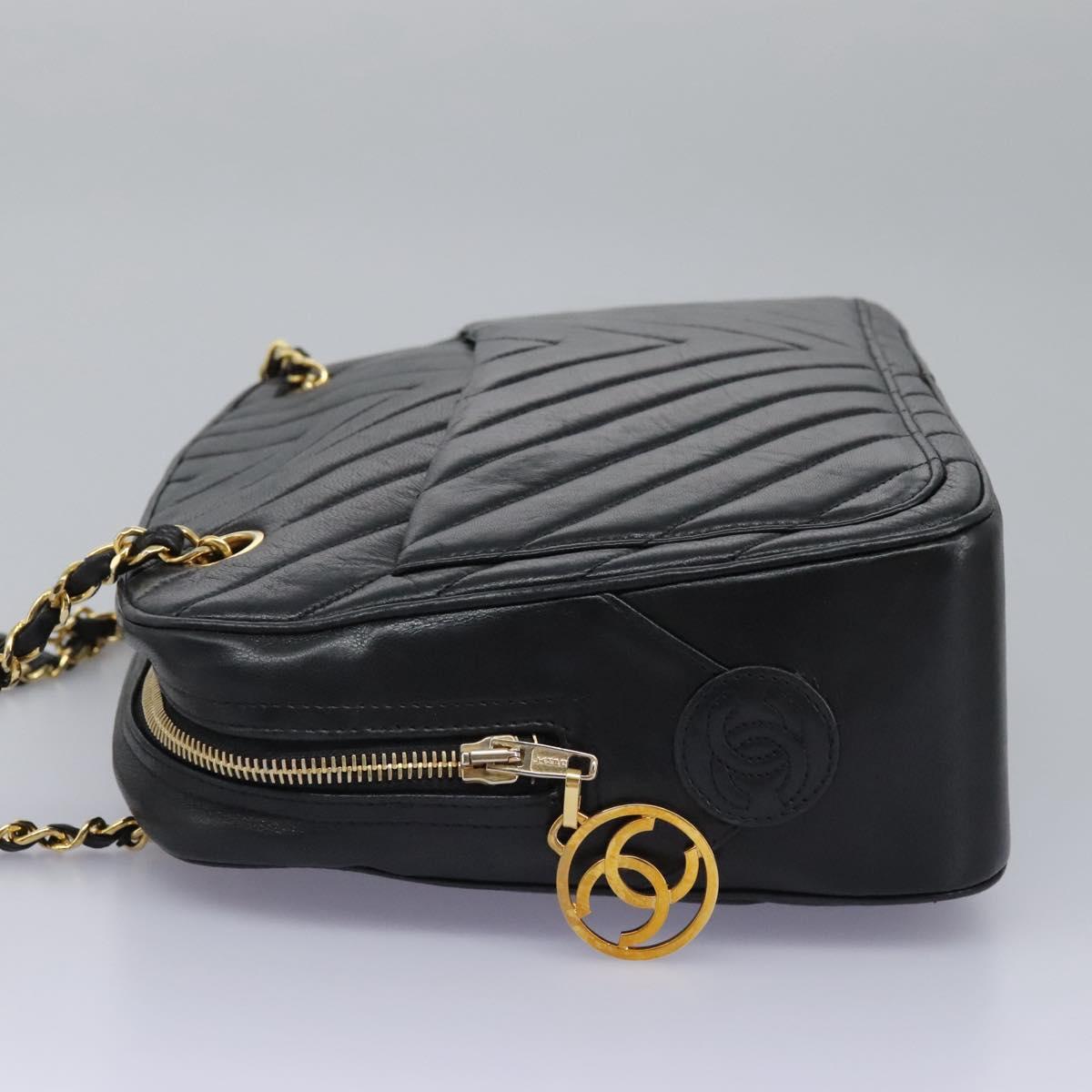 Chanel Chanel V Stitch Leather Zwart