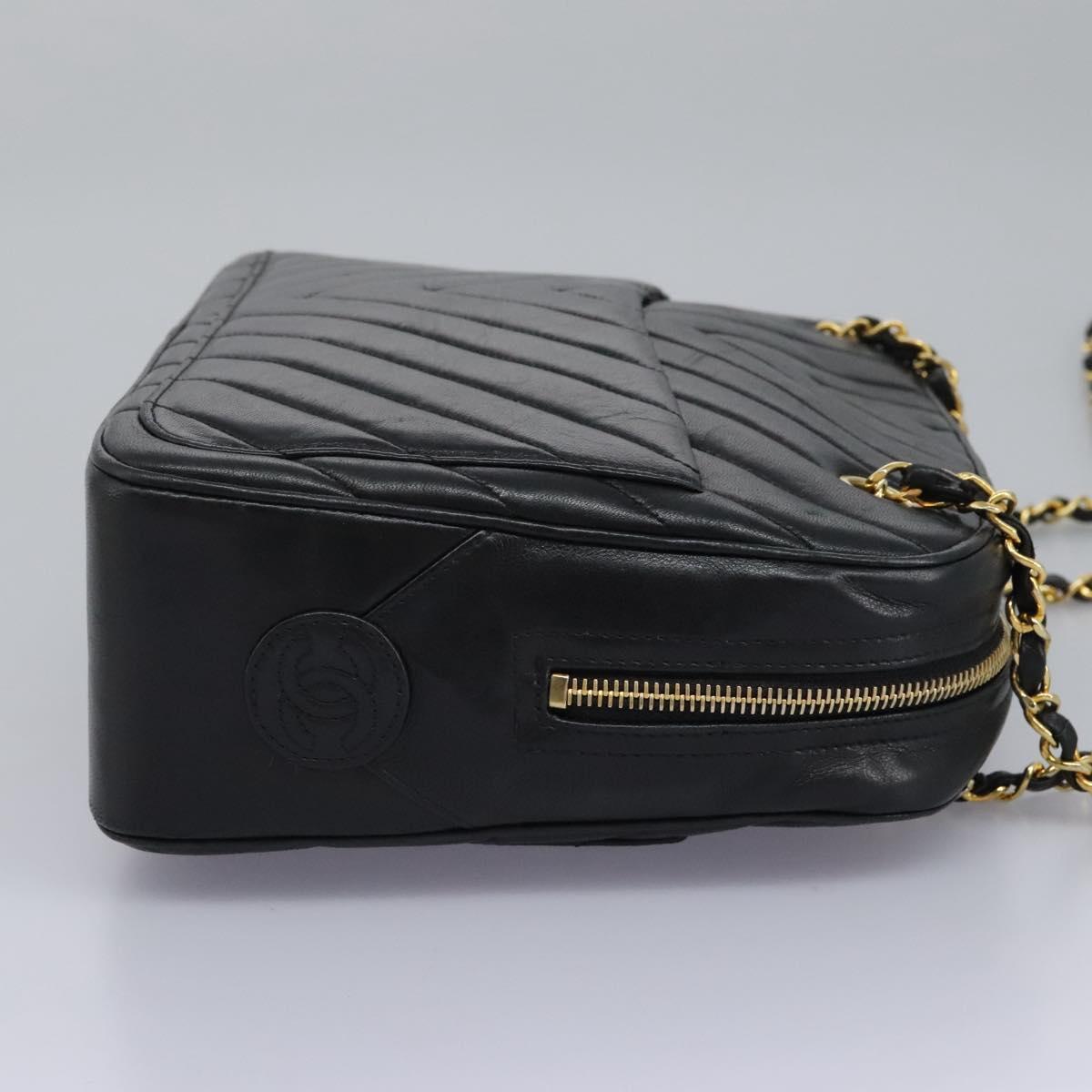 Chanel Chanel V Stitch Leather Zwart