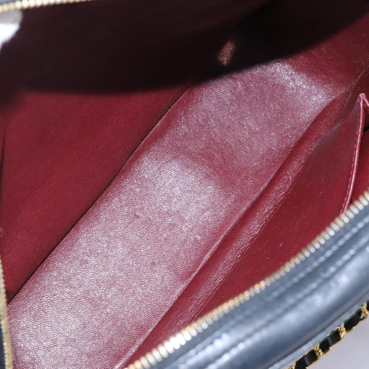 Chanel Chanel V Stitch Leather Zwart