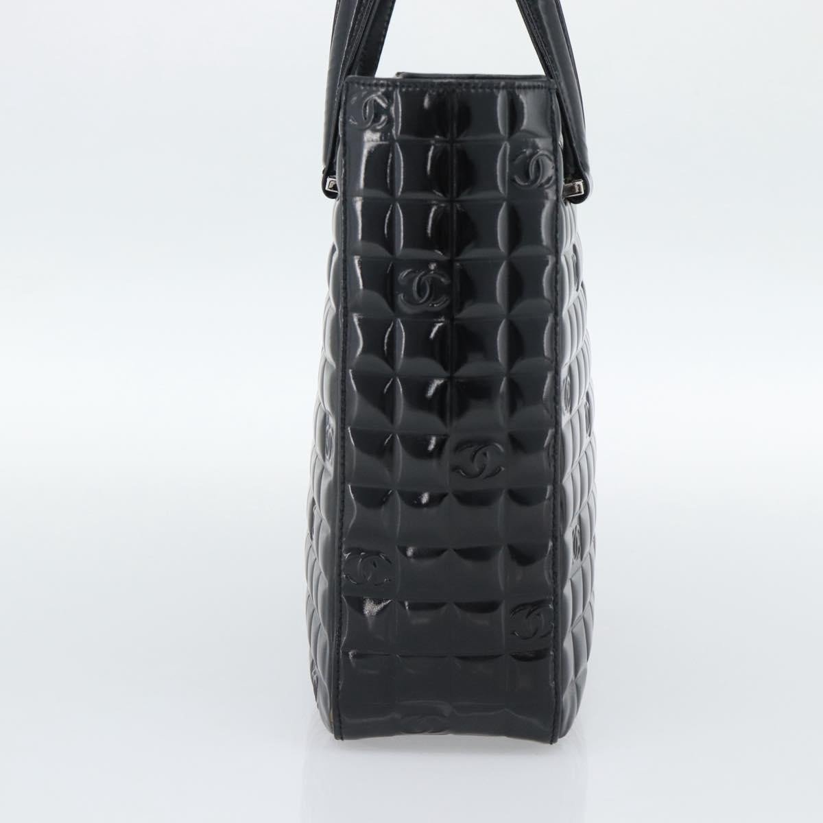 Chanel Chocolate Bar CC Tote Quilted Patent Small Zwart