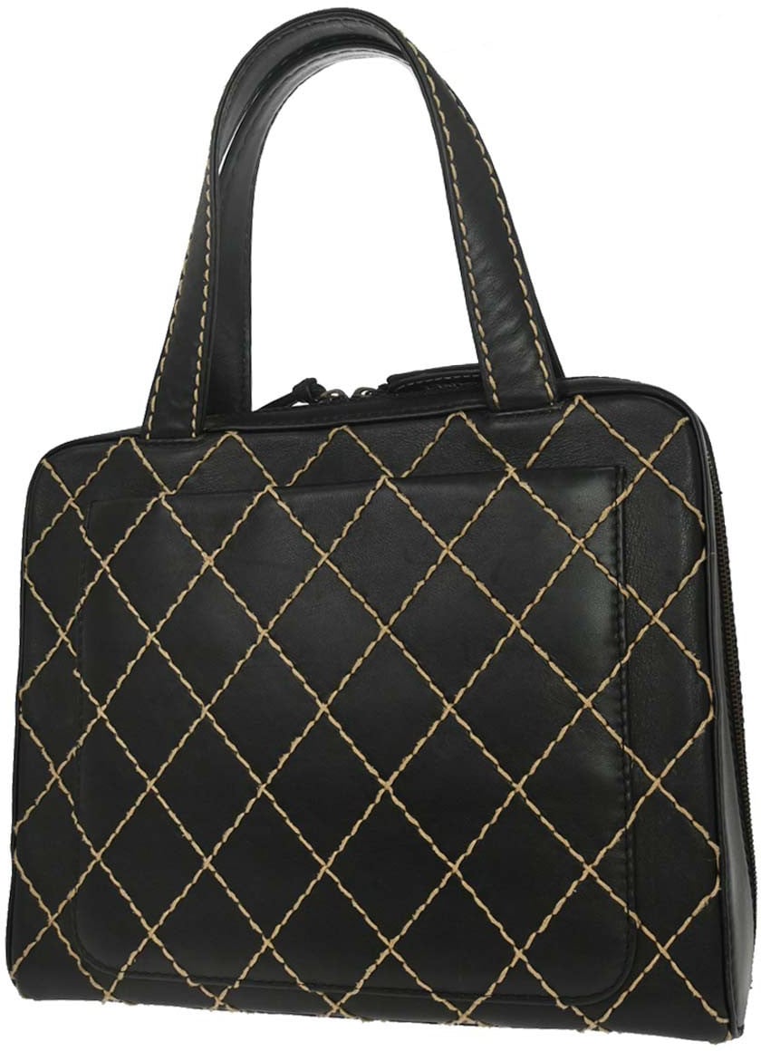 Chanel Chanel Surpique Zip Around Satchel Quilted Leather Medium Zwart