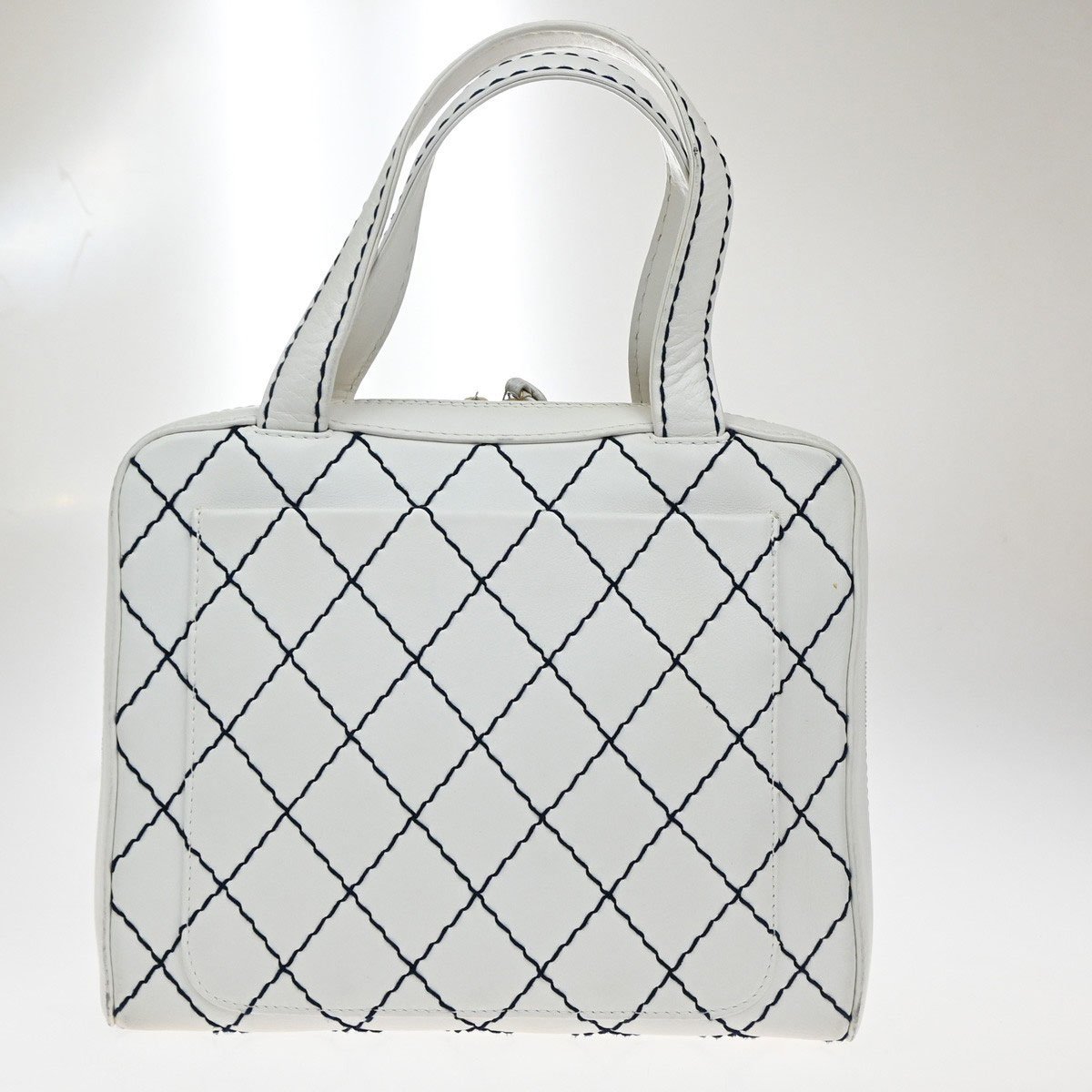 Chanel Chanel Surpique Zip Around Satchel Quilted Leather Medium Wit