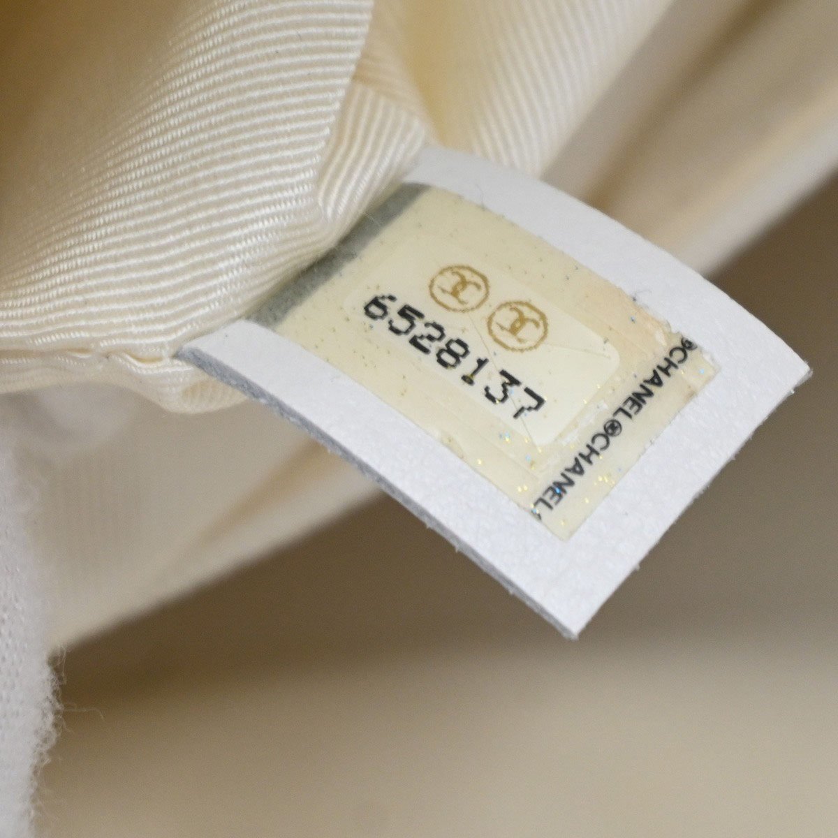 Chanel Chanel Surpique Zip Around Satchel Quilted Leather Medium Wit