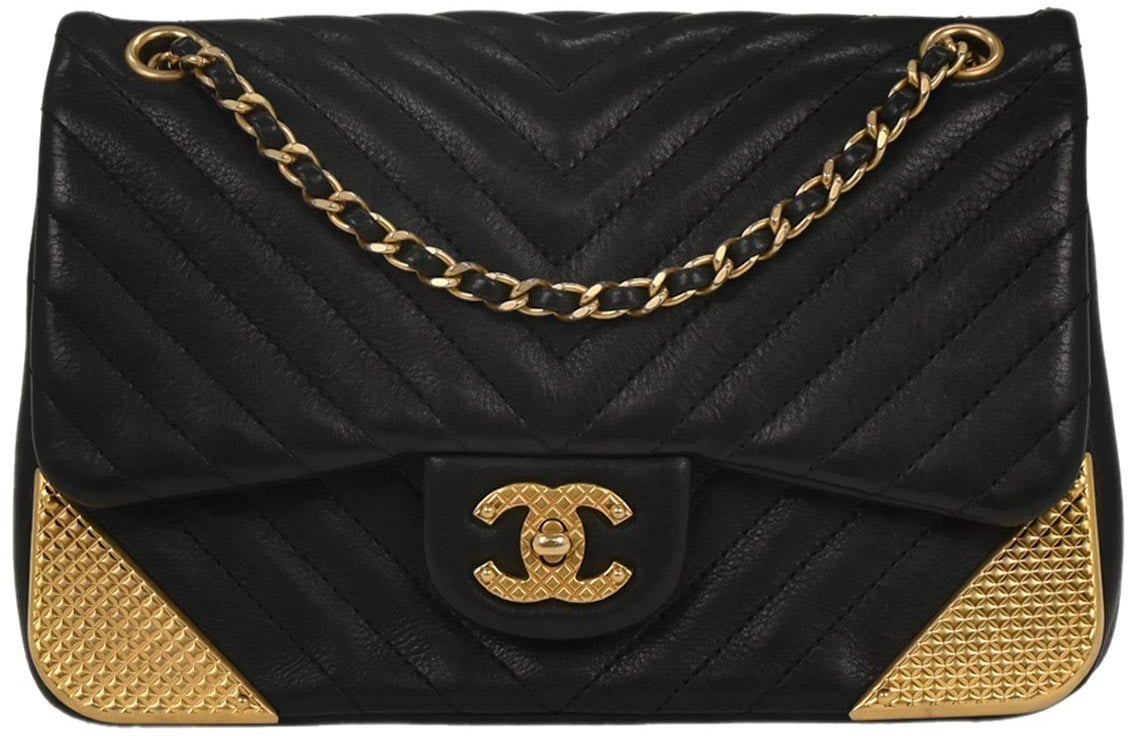 Chanel Chanel Rock the Corner Flap Bag Chevron Leather Medium Zwart