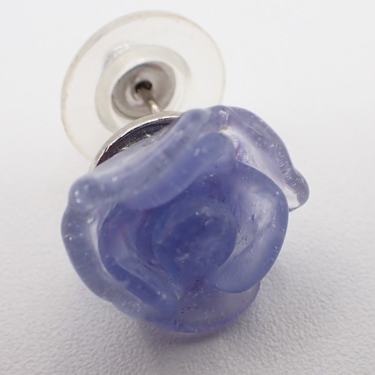 Chanel Chanel Vintage Camellia Earrings Plastic Paars