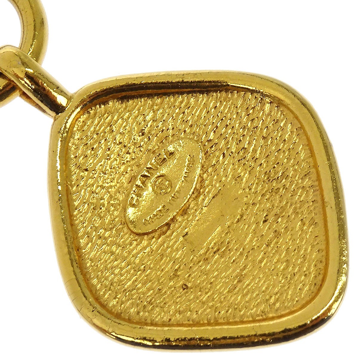 Chanel Chanel Vintage CC Diamond Pendant Necklace Metal Goud