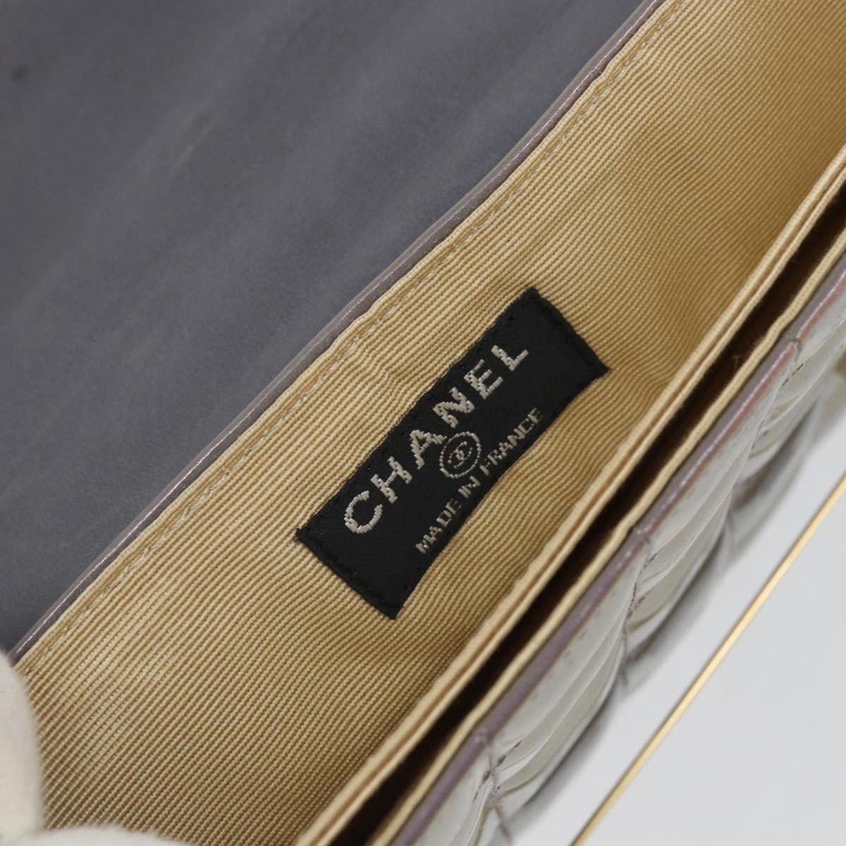 Chanel Chanel Chocolate Bar Chain Flap Bag Quilted Patent Medium Paars