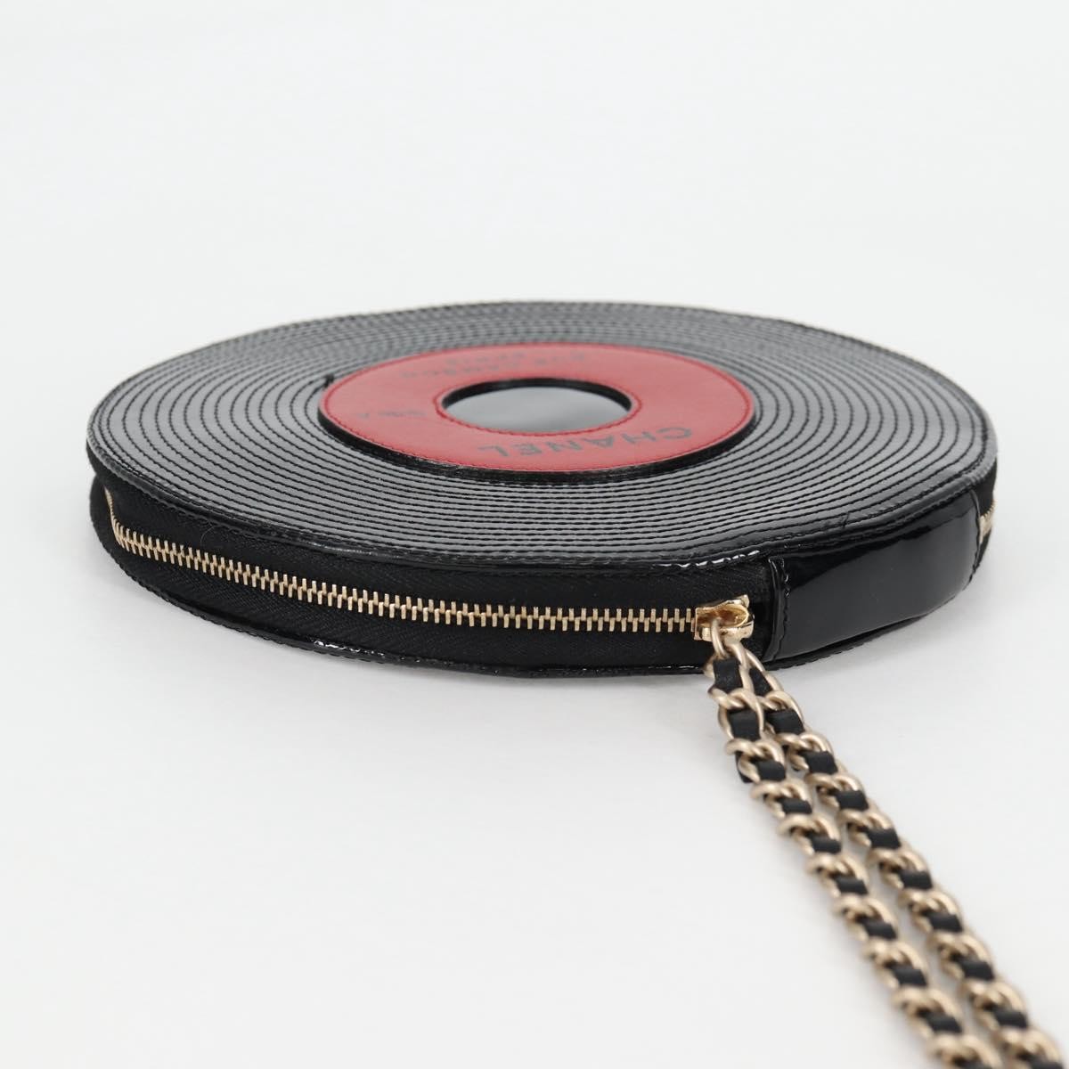 Chanel Chanel Record Wristlet Stitched Patent Zwart