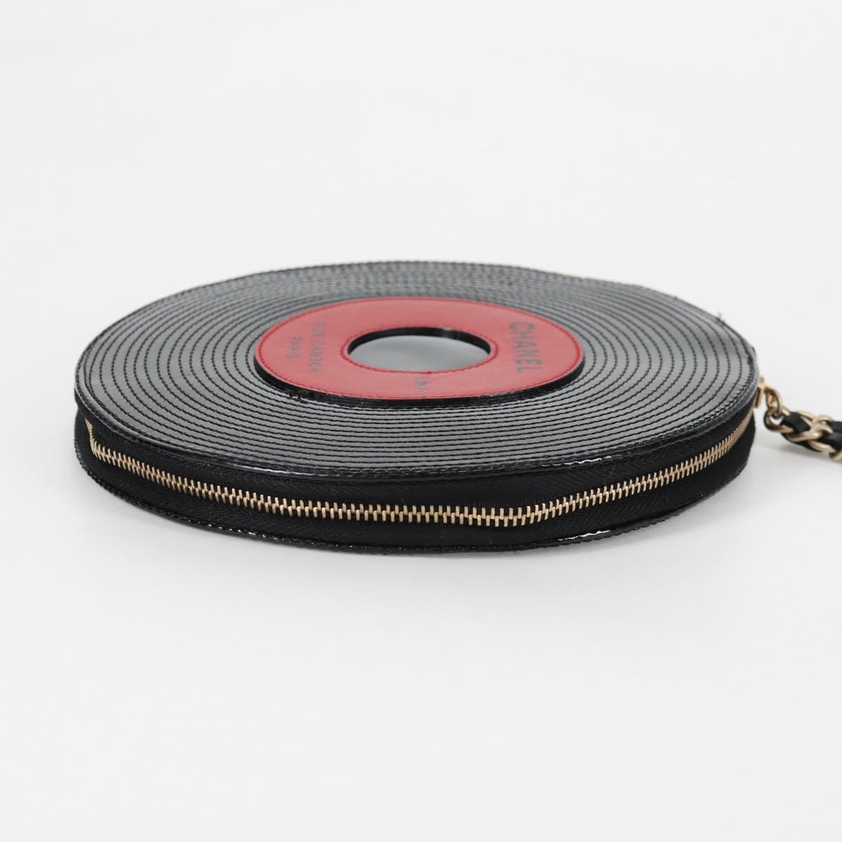 Chanel Chanel Record Wristlet Stitched Patent Zwart