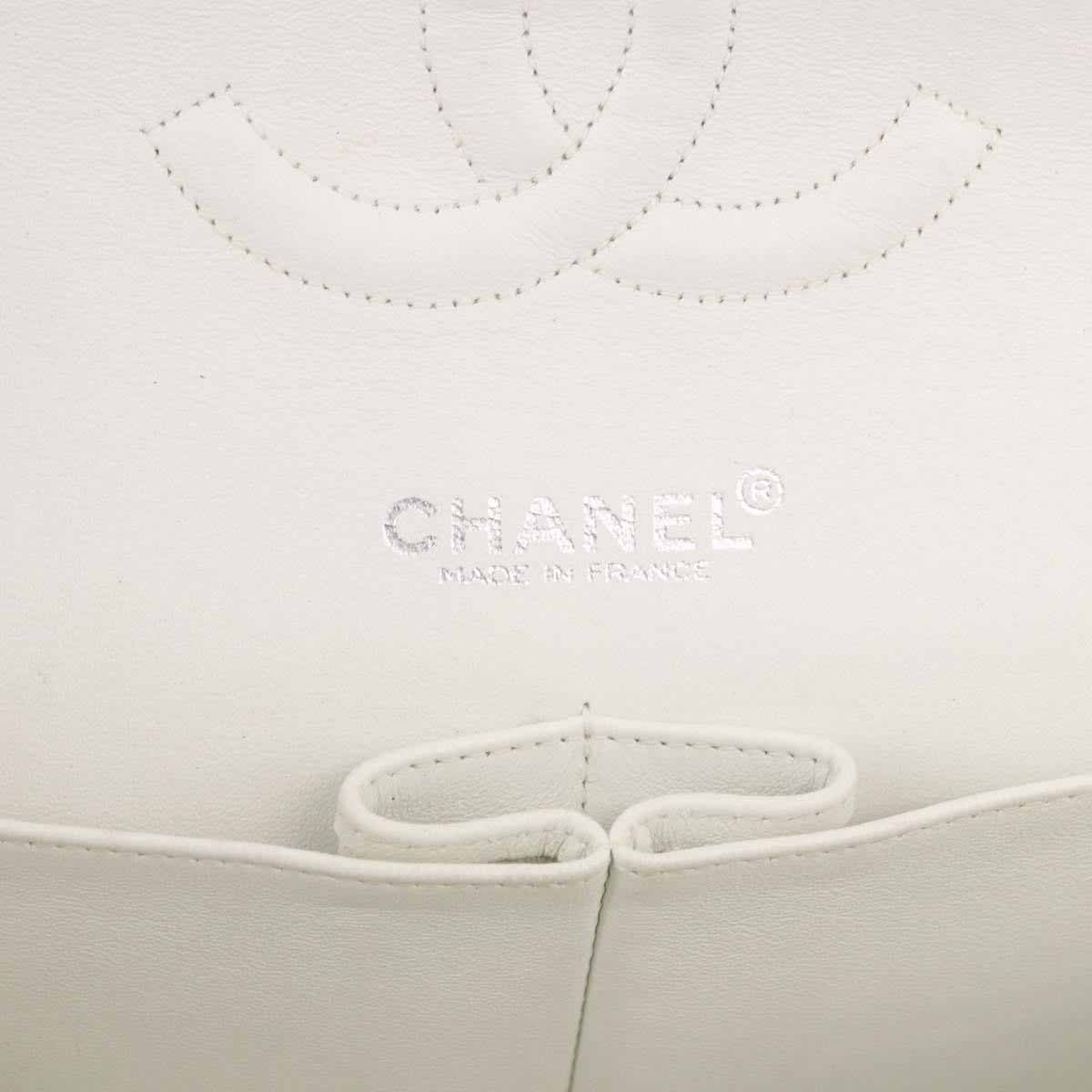 Chanel Timeless - Classic Double Flap Quilted Patent Small Geel