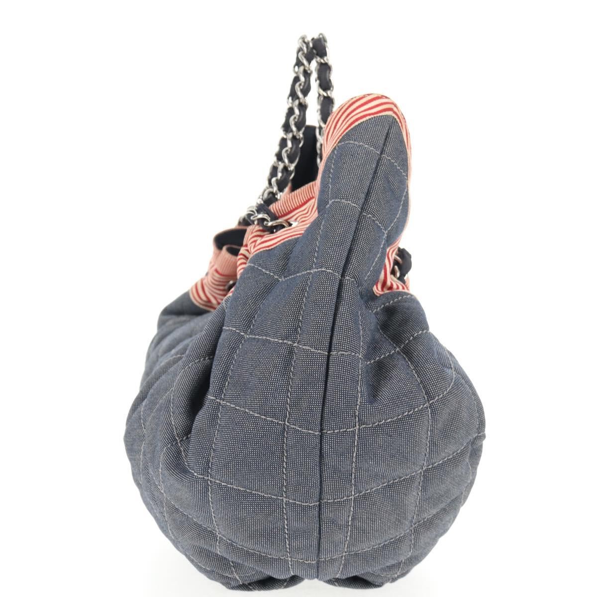 Chanel Chanel Stretch Spirit Cabas Quilted Denim Large Blauw