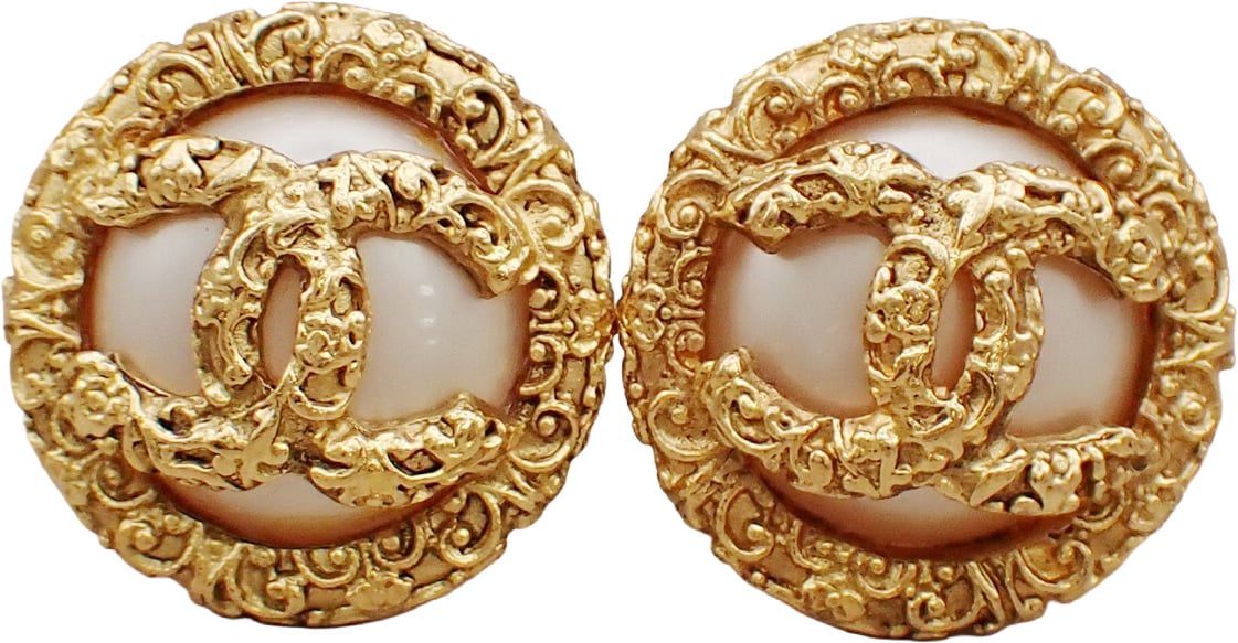 Chanel Chanel Vintage CC Logo Round Clip-on Earrings Metal with Crystals Goud