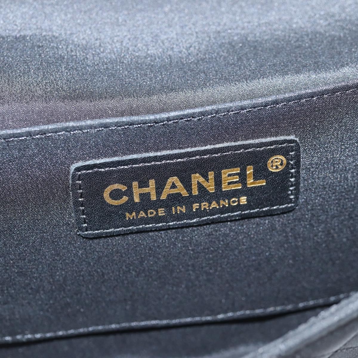 Chanel Chanel Chain Flap Shoulder Bag Quilted Nylon Zwart