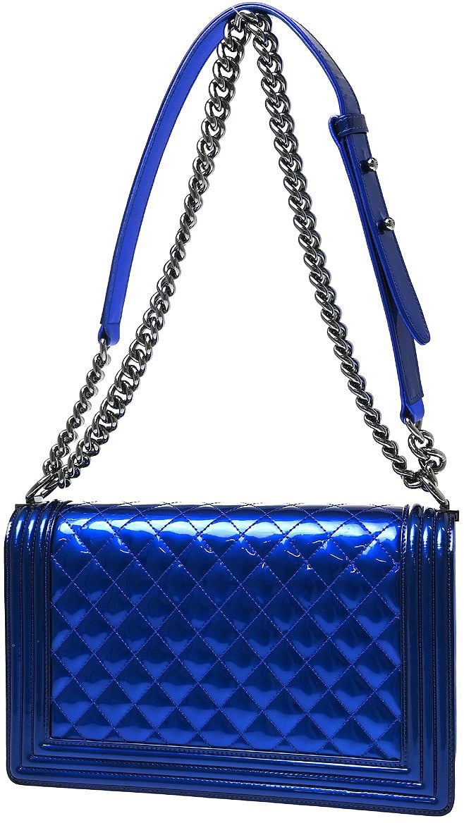 Chanel Boy Flap Quilted Patent New Medium Blauw