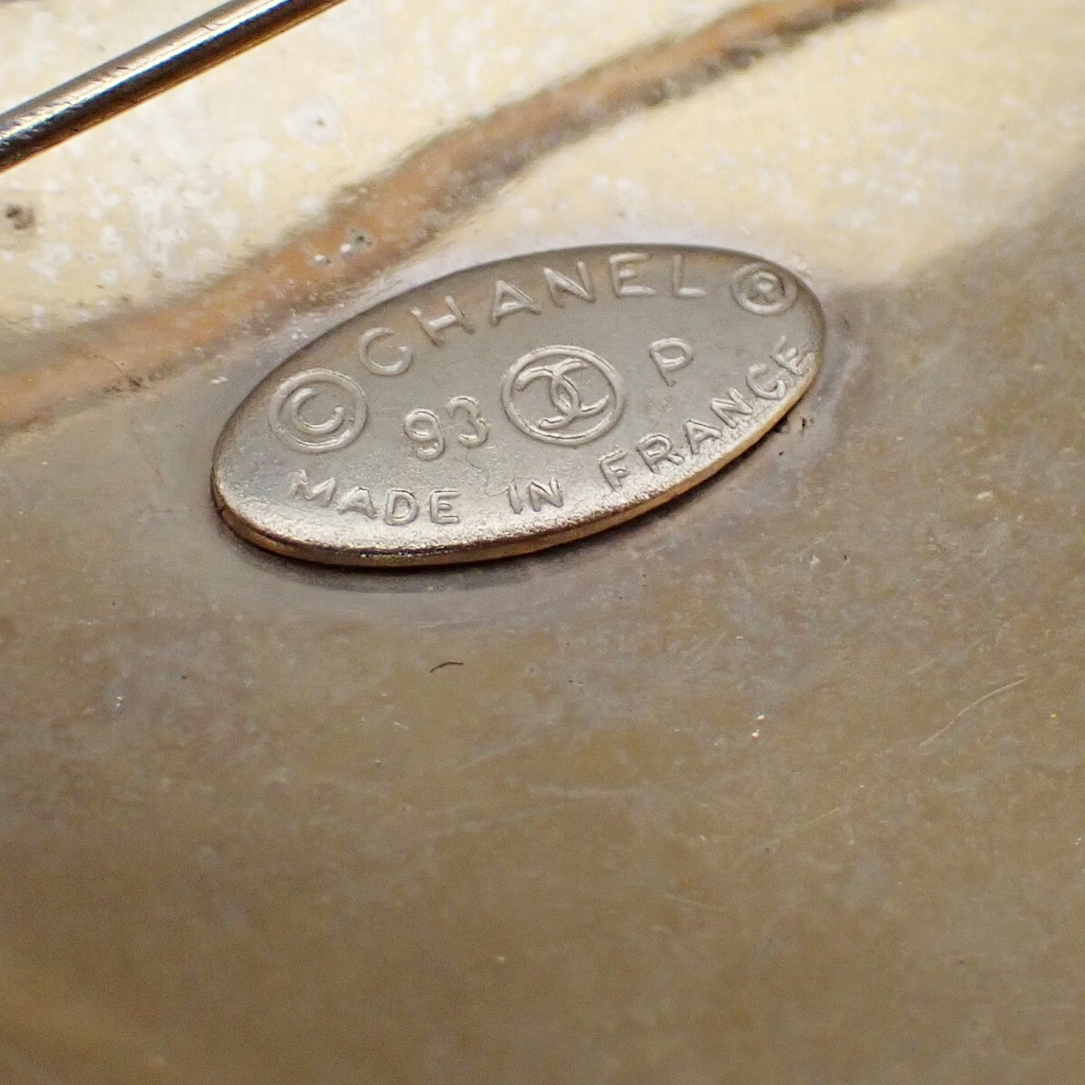 Chanel Chanel Vintage CC Heart Brooch Metal Goud