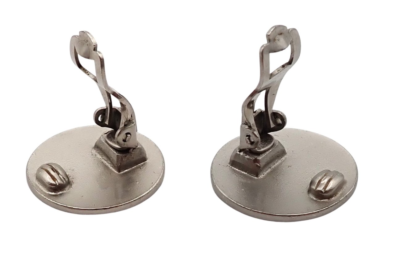 Chanel Chanel Vintage CC Round Clip-On Earrings Metal Small Goud