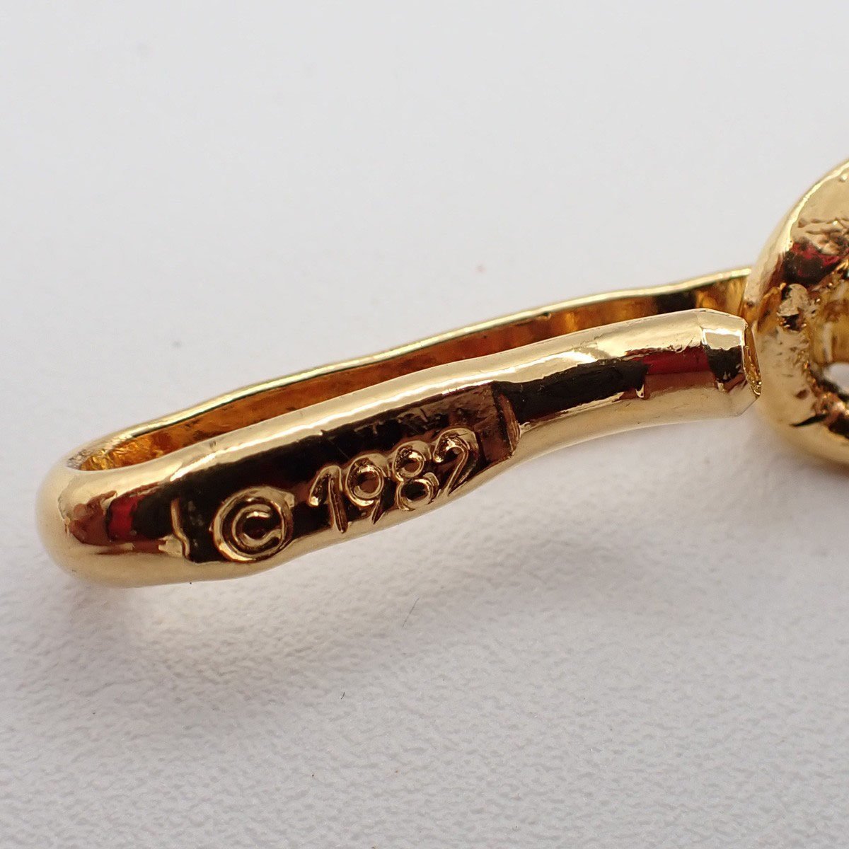 Chanel Chanel Vintage Medallion Chain Belt Metal and Leather Zwart