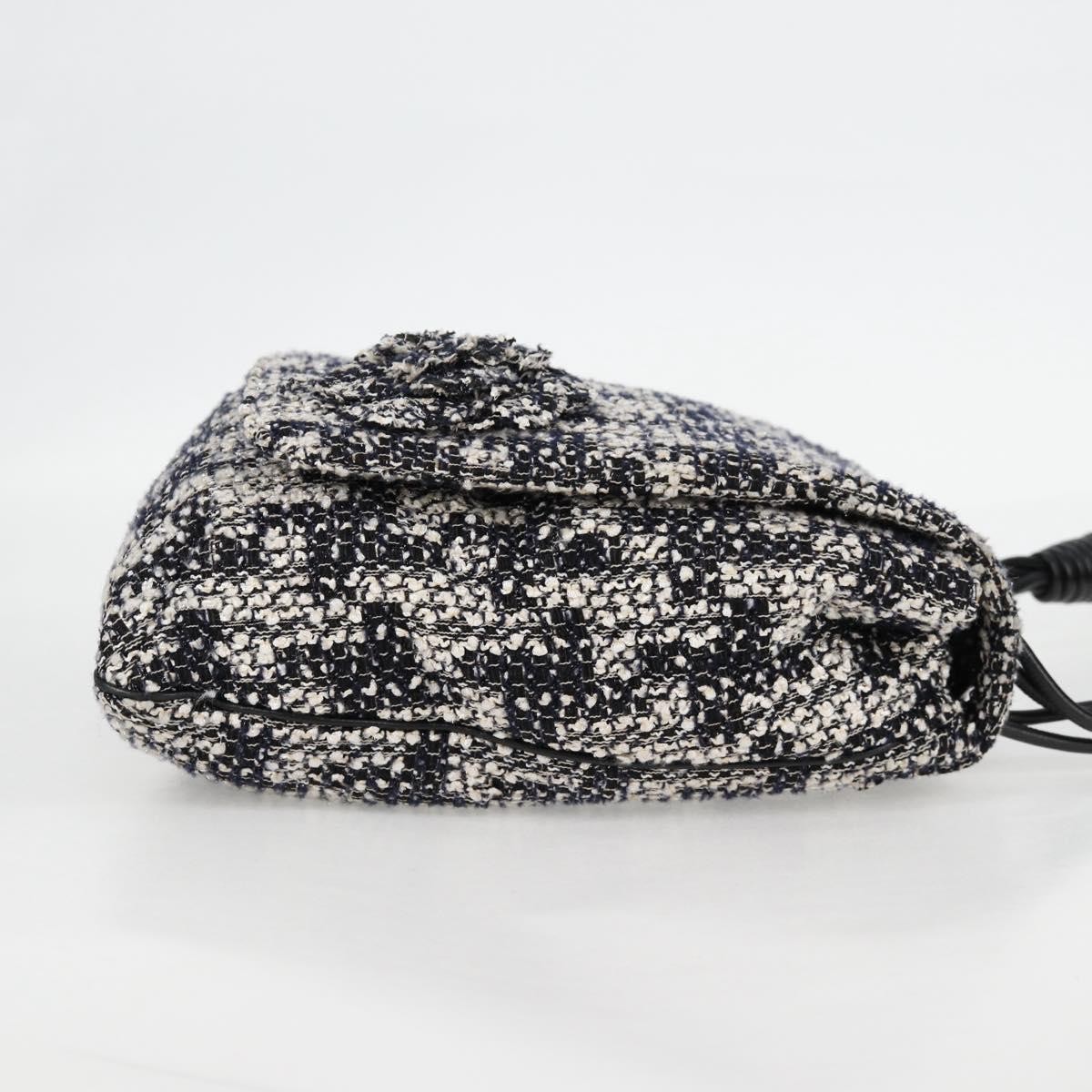 Chanel Chanel CC Chain Shoulder Bag Tweed Zwart