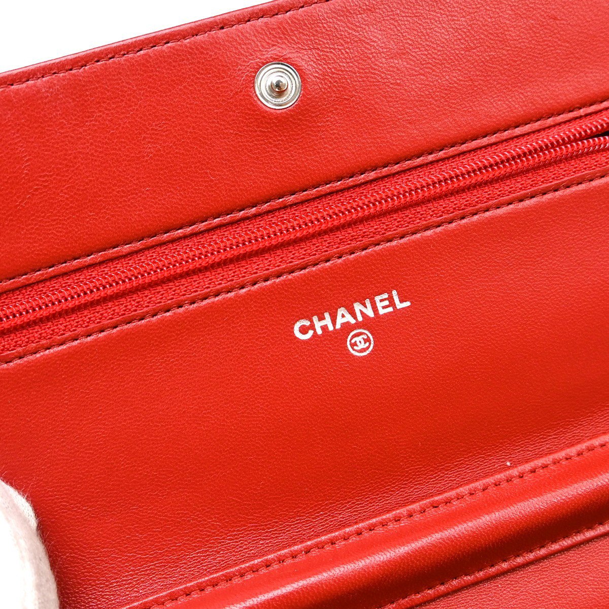 Chanel Camellia Wallet on Chain Leather Rood