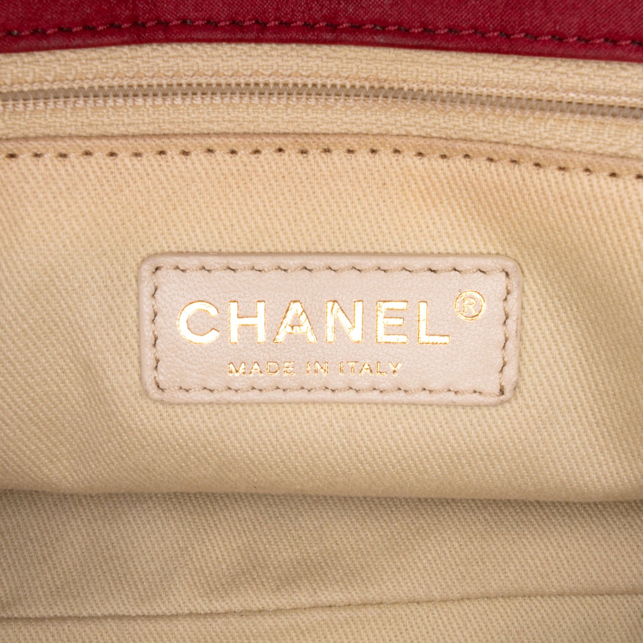 Chanel Large Aged Calfskin Chic Quilt Flap Rood