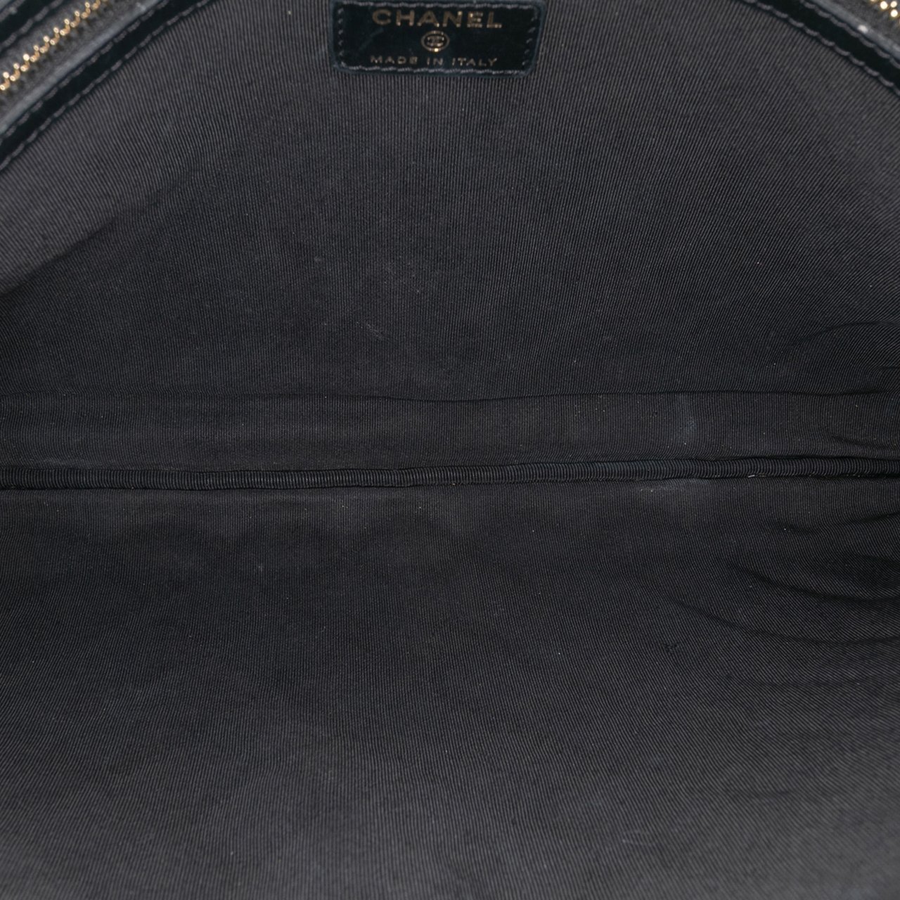 Chanel Large Lambskin Boy O Case Clutch Zwart