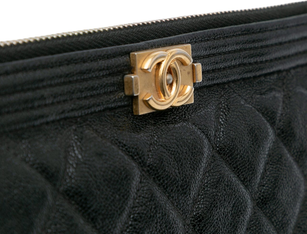 Chanel Large Lambskin Boy O Case Clutch Zwart