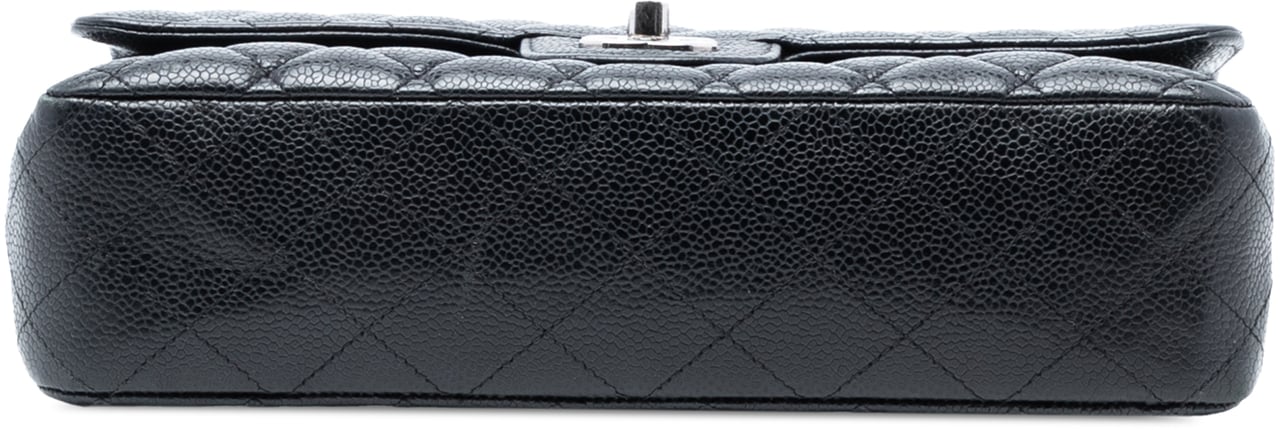 Chanel Medium Classic Caviar Double Flap Zwart