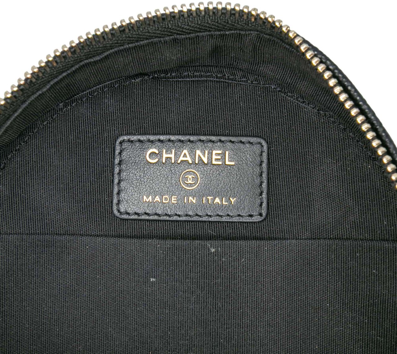 Chanel Caviar CC Filigree Round Clutch with Chain Zwart