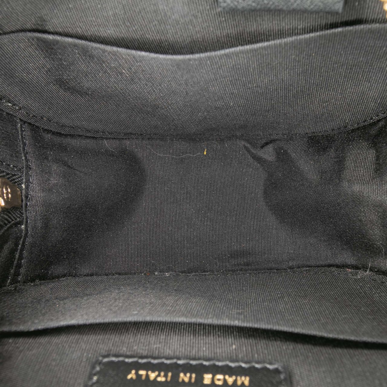 Chanel Caviar CC Filigree Round Clutch with Chain Zwart